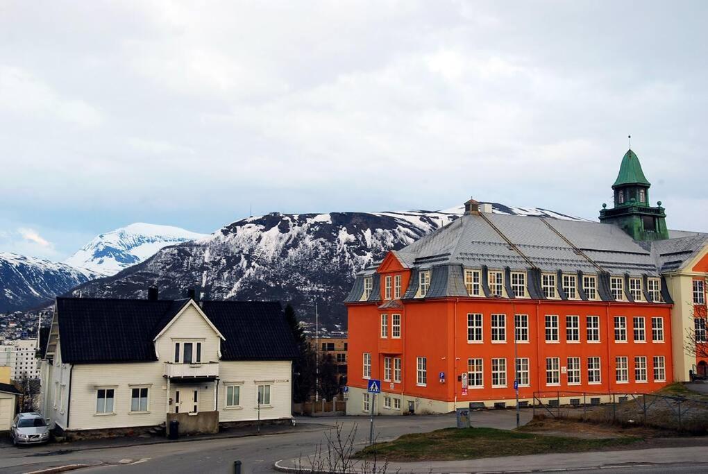 Central With A View Tromsø Exteriör bild